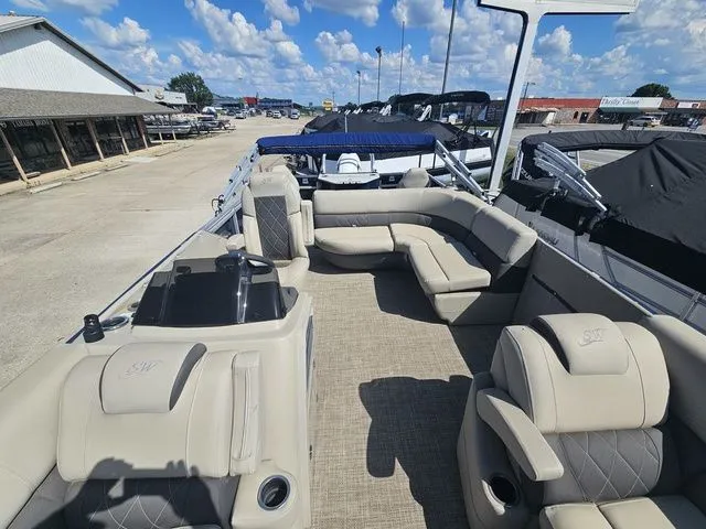 Slide: The Image of Silver Wave 2410 SW3 RLP 2024 - 9