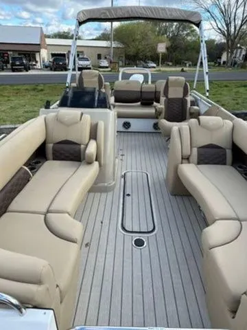 Slide: The Image of Silver Wave 2610 SW7 JS 2024 - 11