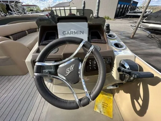 Slide: The Image of Silver Wave 2610 SW7 JS 2024 - 7