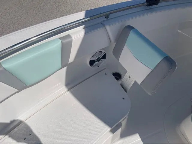 Slide: The Image of Robalo R230 Center Console 2020 - 14