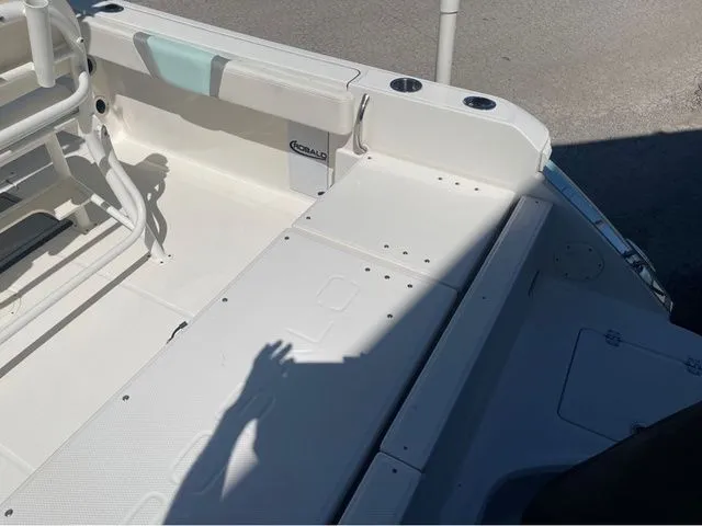 Slide: The Image of Robalo R230 Center Console 2020 - 8