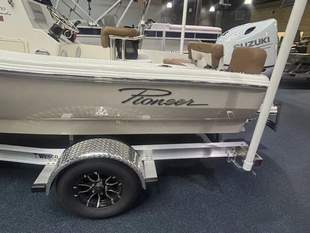 Slide: The Image of Pioneer 180 Islander 2026 - 10