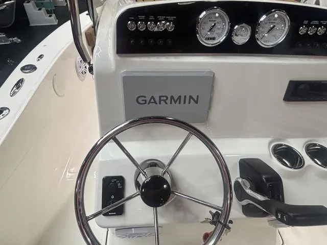 Slide: The Image of Pioneer 180 Islander 2026 - 22