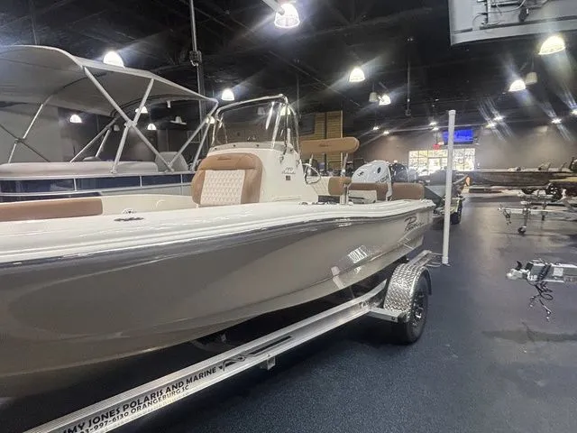 Slide: The Image of Pioneer 180 Islander 2026 - 7