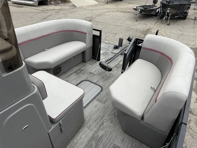 Slide: The Image of Angler 8522 Fish N Cruise 2024 - 10