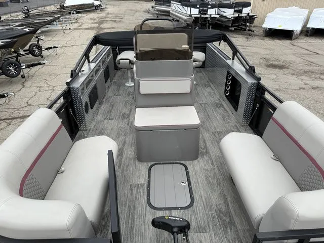 Slide: The Image of Angler 8522 Fish N Cruise 2024 - 4