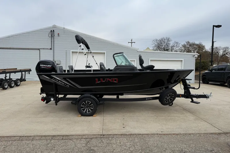 The Image of Lund 1775 Impact XS Sport 2026 - undefined