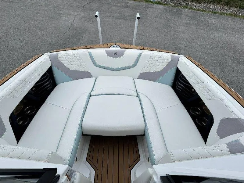 Slide: The Image of Nautique G23 2022 - 61