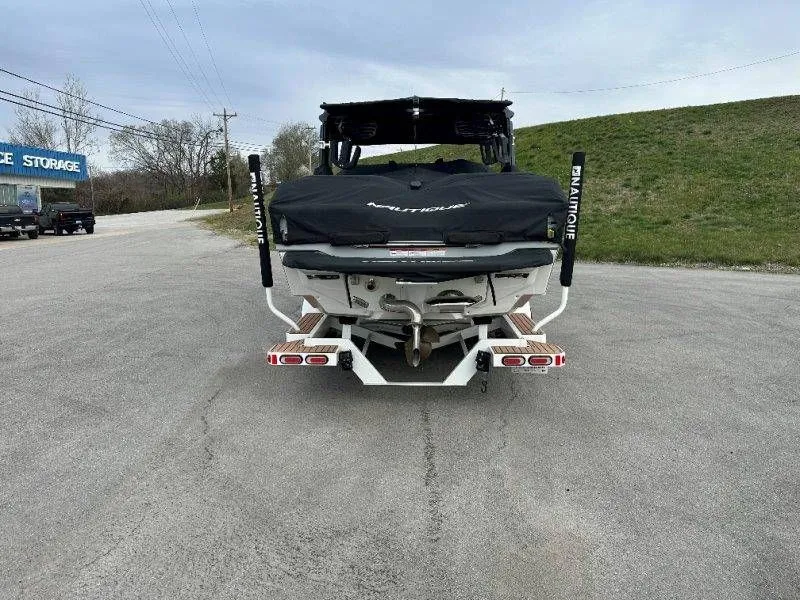 Slide: The Image of Nautique G23 2022 - 68