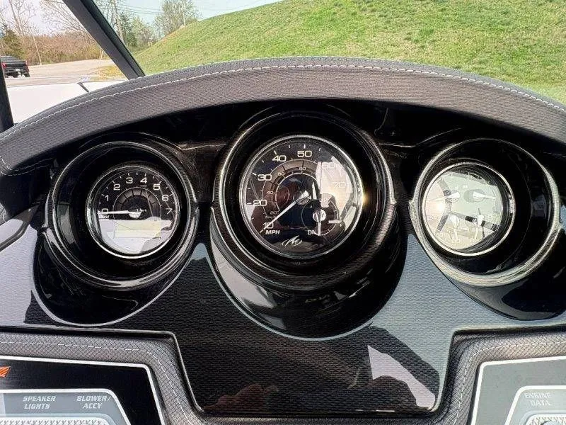 Slide: The Image of Dashboard of 2023 Monterey 218SS Super Sport boat. - 37