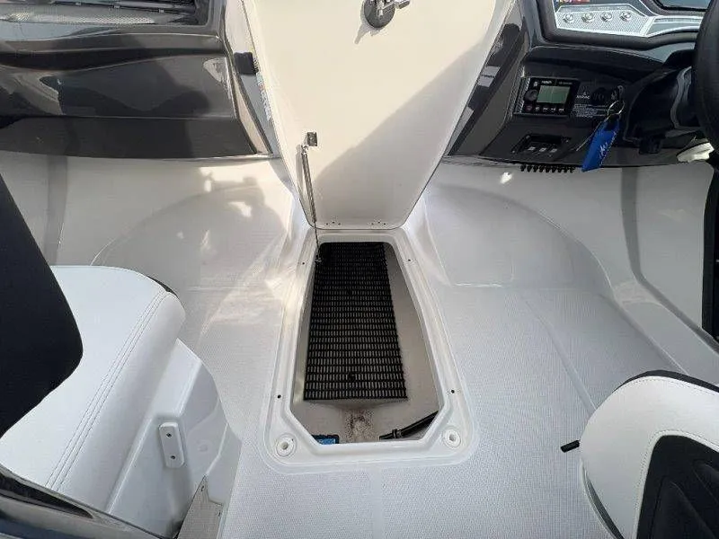 Slide: The Image of Monterey 218SS Super Sport 2023 - 61