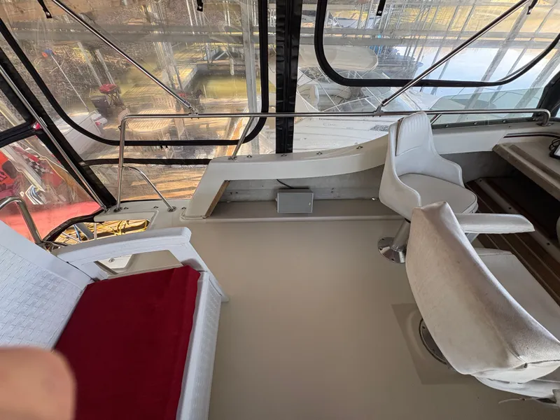 Slide: The Image of Interior of a 1983 Mainship 34 Mark III yacht. - 22
