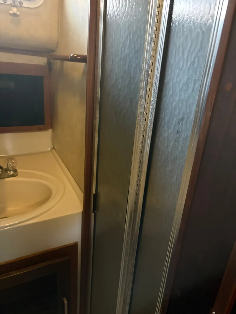 Slide: The Image of Mainship 34 Mark III 1983 - 55