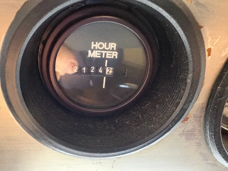 Slide: The Image of Mainship 34 Mark III 1983 - 57