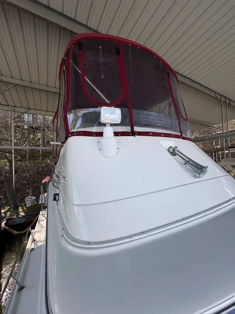 Slide: The Image of Mainship 34 Mark III 1983 - 73