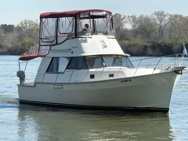 Slide: The Image of Mainship 34 Mark III 1983 - 80