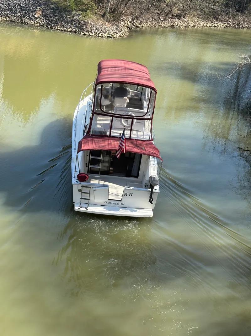 Slide: The Image of Mainship 34 Mark III 1983 - 83