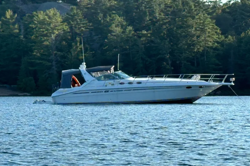 The Image of Sea Ray 400 Express Cruiser 1994 - undefined