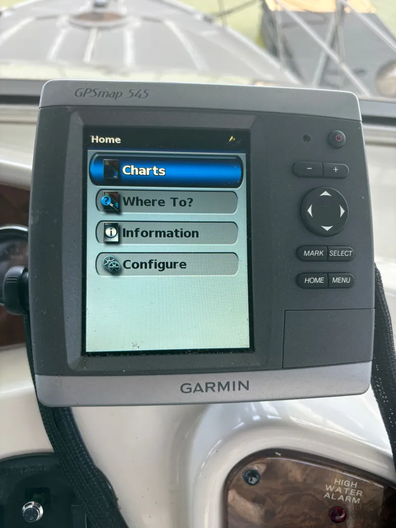 Slide: The Image of Garmin GPSmap 545 on 2007 Meridian 459 Motoryacht. - 13