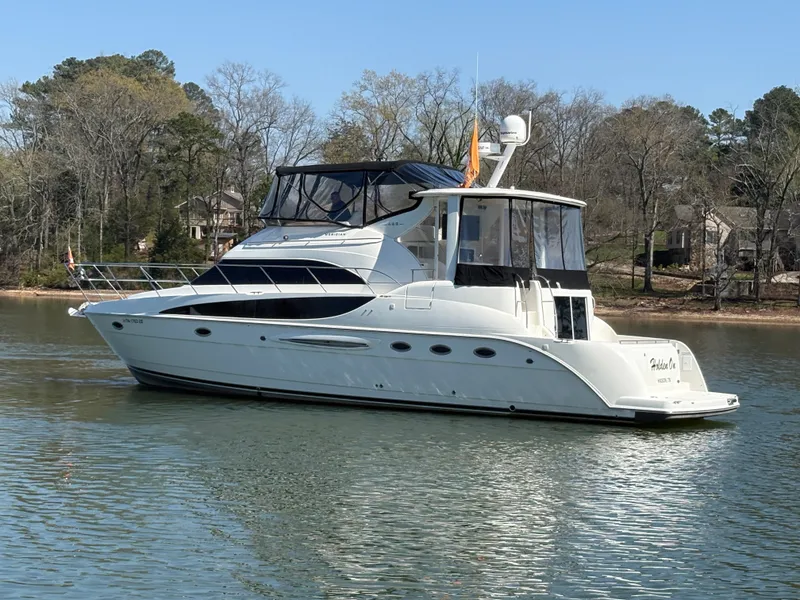 Slide: The Image of 2007 Meridian 459 Motoryacht on calm water. - 5