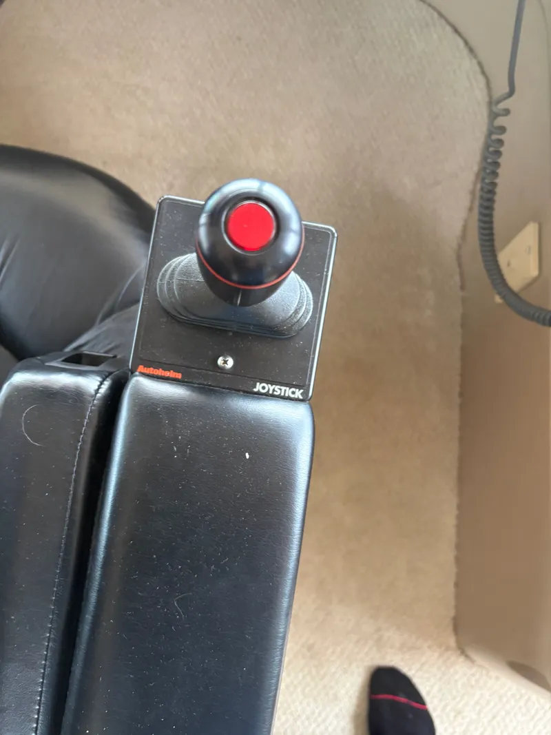 Slide: The Image of Carver Yachts 530 Voyager Pilothouse 2000 - 59