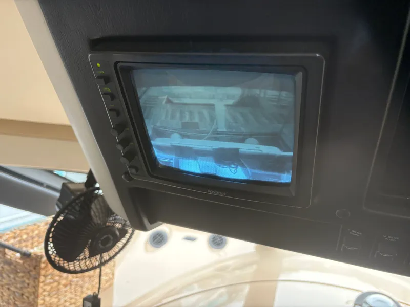 Slide: The Image of Carver Yachts 530 Voyager Pilothouse 2000 - 62