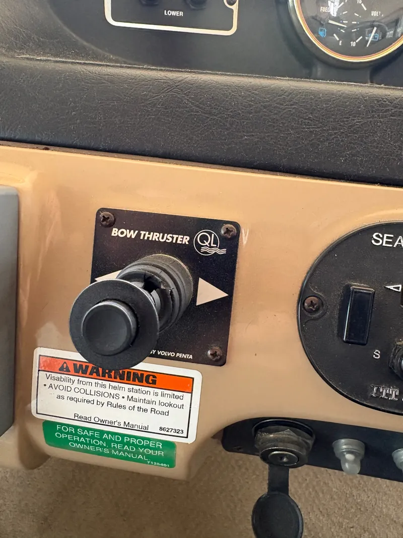 Slide: The Image of Carver Yachts 530 Voyager Pilothouse 2000 - 63