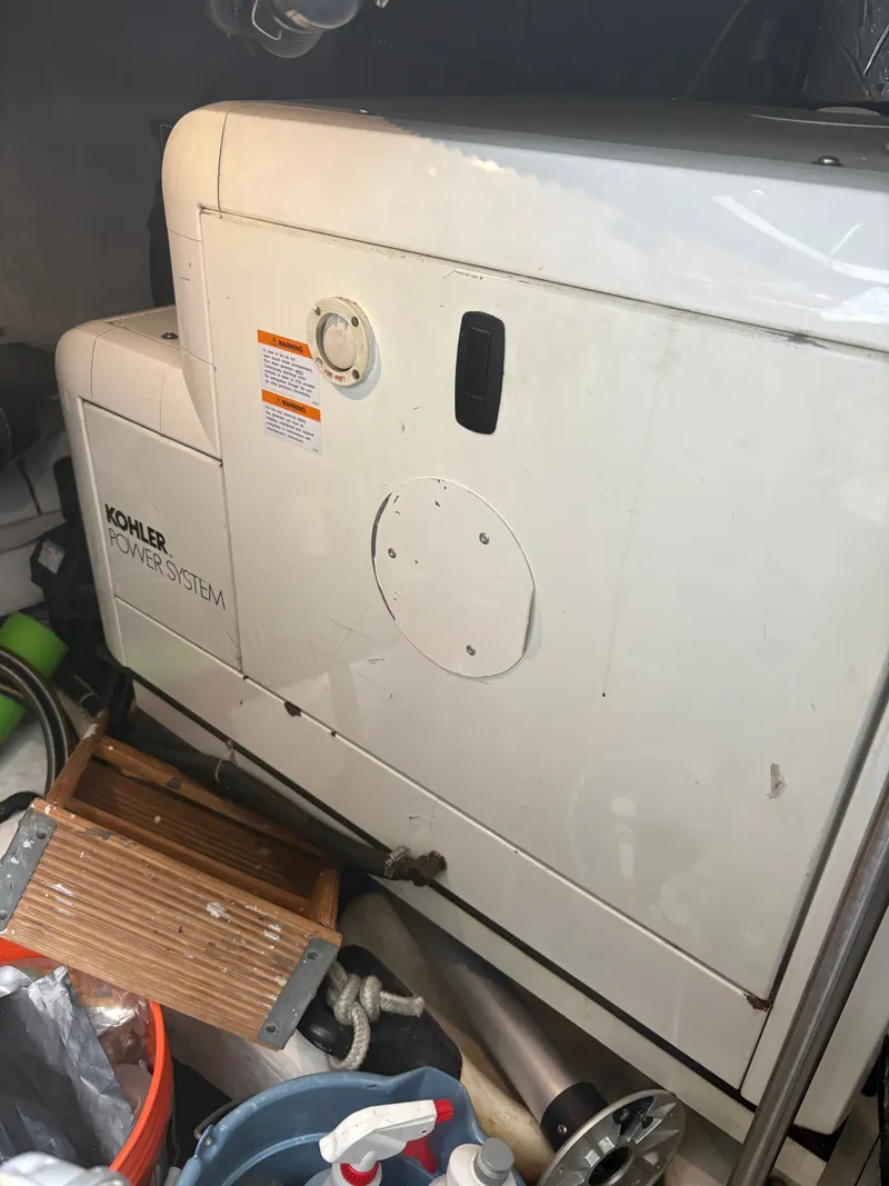 Slide: The Image of Carver Yachts 530 Voyager Pilothouse 2000 - 67