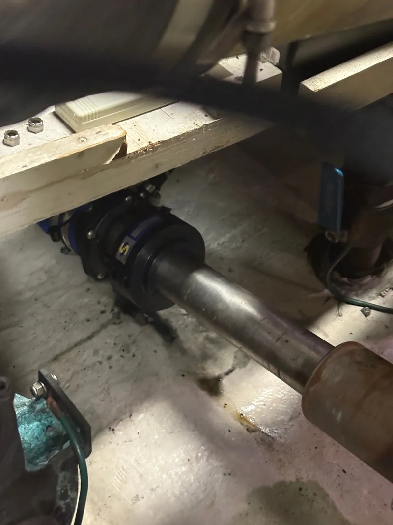 Slide: The Image of Carver Yachts 530 Voyager Pilothouse 2000 - 82