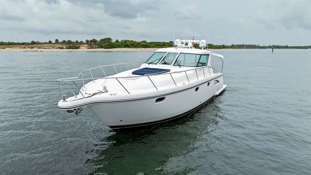 Slide: The Image of Tiara 3800 Open 2004 - 37