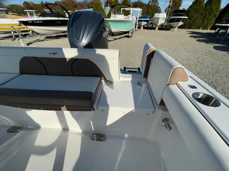 Slide: The Image of Tidewater 232 LXF 2026 - 50