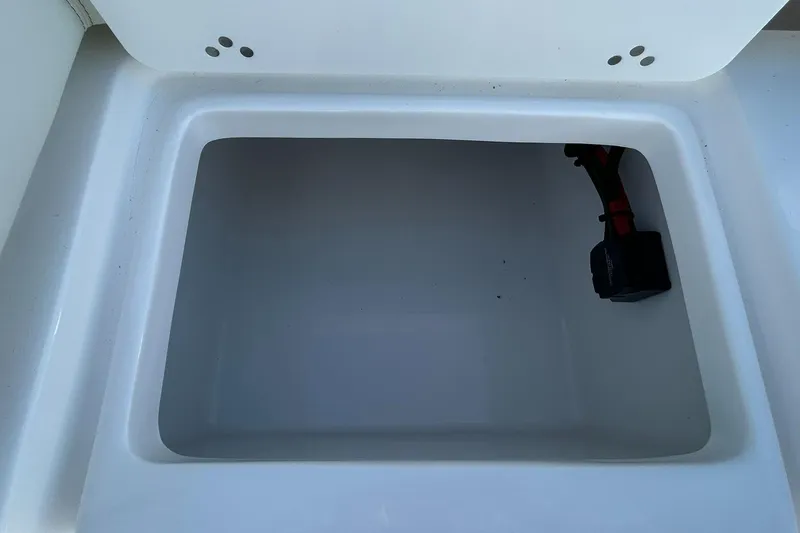 Slide: The Image of Tidewater 232 LXF 2026 - 52