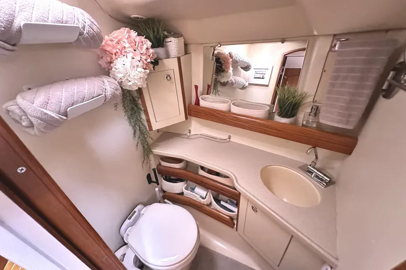 Slide: The Image of Elegant bathroom in Hunter 466 sailboat, year 2002. - 23