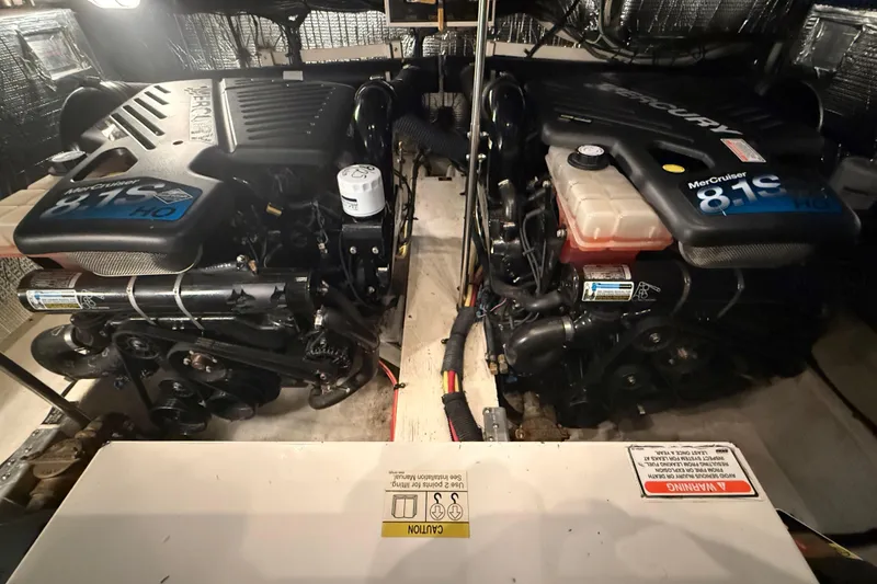 Slide: The Image of Engine room of 2005 Cruisers Yachts 405 Express Motoryacht with twin MerCruiser 8.1S HO engines. - 61