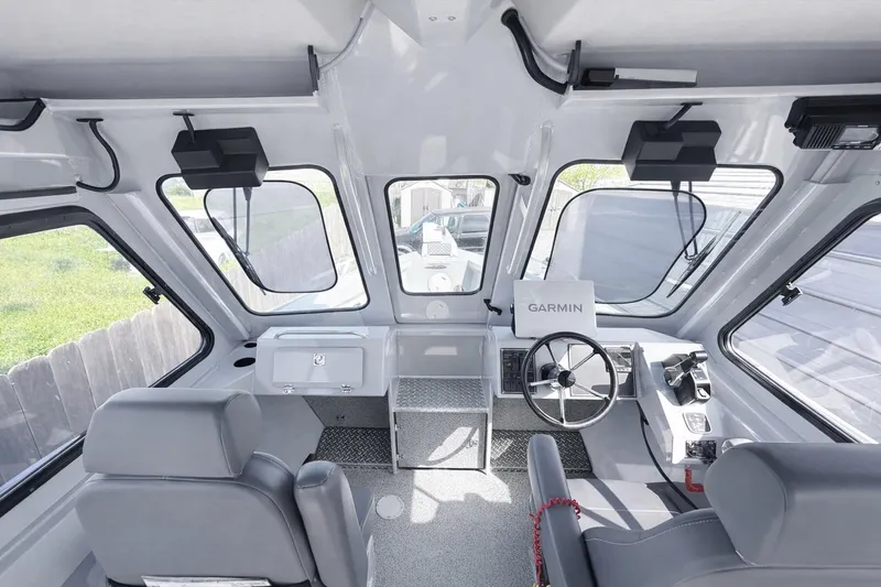 Slide: The Image of Interior of 2022 Hewescraft 220 Ocean Pro ET Hardtop with Garmin navigation system. - 7