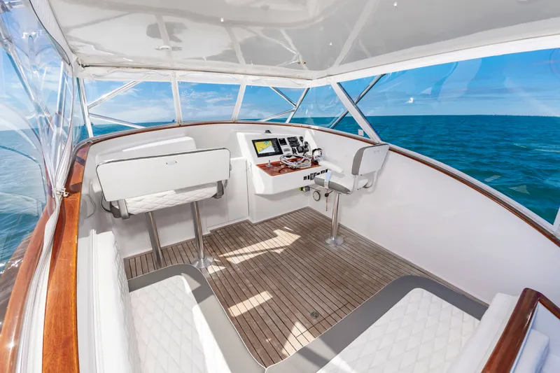 Slide: The Image of Interior of 2009 Custom Carolina 36 Express yacht. - 15