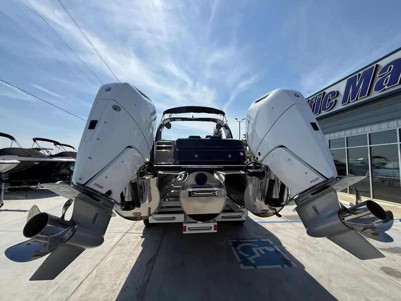 Slide: The Image of Avalon Excalibur Carbon Series Elite Windshield - 27 FT w/ Twin 400HP Mercury V10's! 2026 - 12