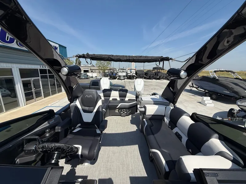 Slide: The Image of Avalon Excalibur Carbon Series Elite Windshield - 27 FT w/ Twin 400HP Mercury V10's! 2026 - 5