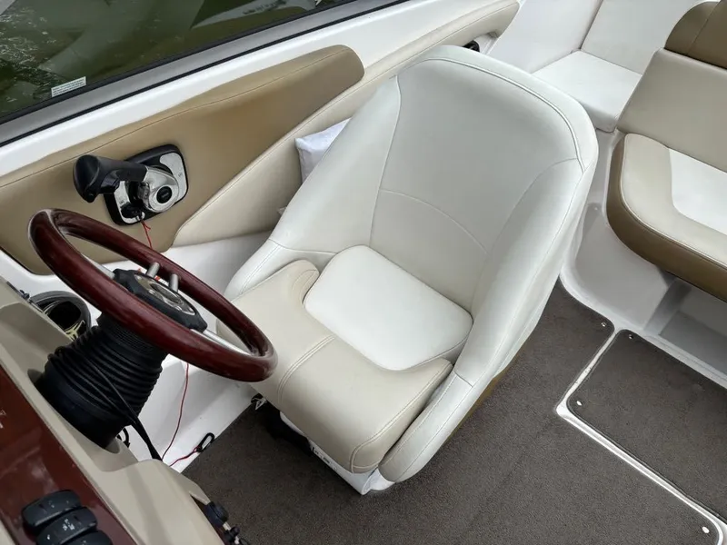 Slide: The Image of Regal BOWRIDER 1900 2010 - 6