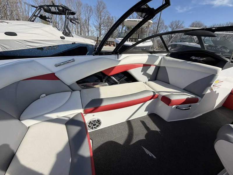 Slide: The Image of Tigé R20 2014 - 10