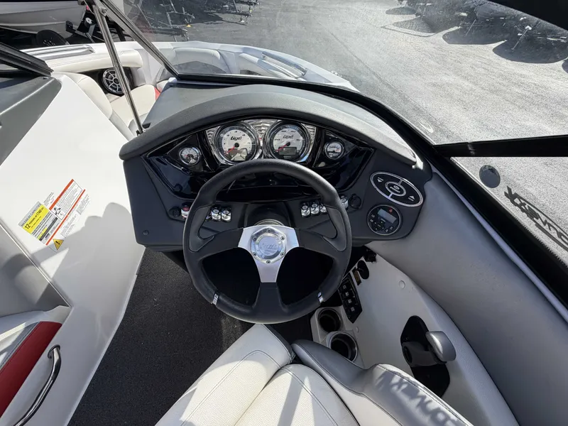 Slide: The Image of Tigé R20 2014 - 12