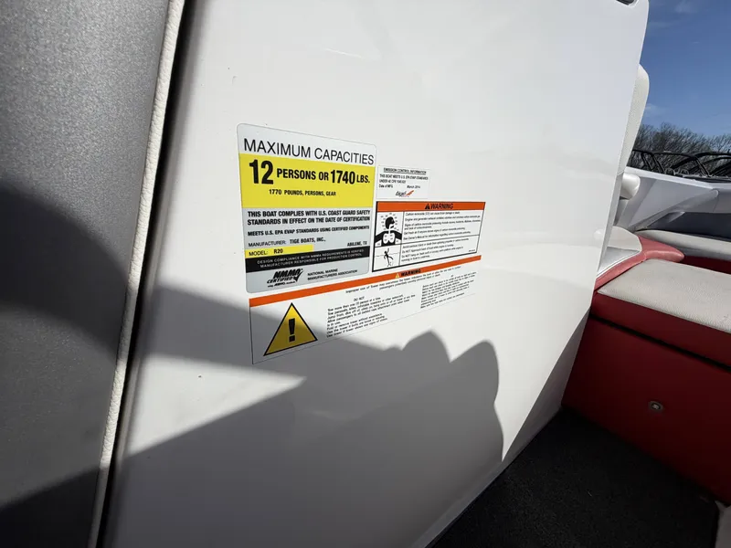 Slide: The Image of Tigé R20 2014 - 15