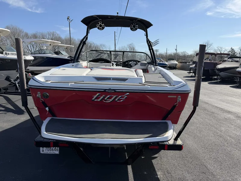 Slide: The Image of Tigé R20 2014 - 21