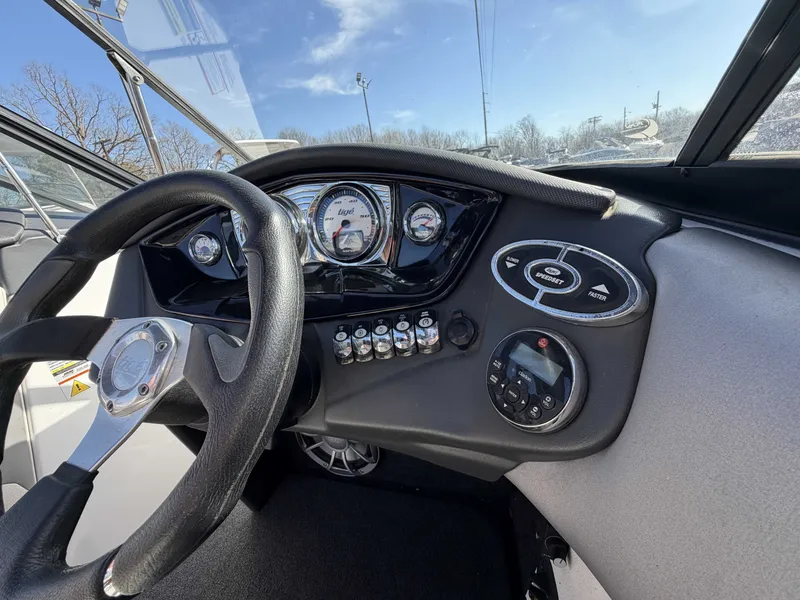 Slide: The Image of Tigé R20 2014 - 22