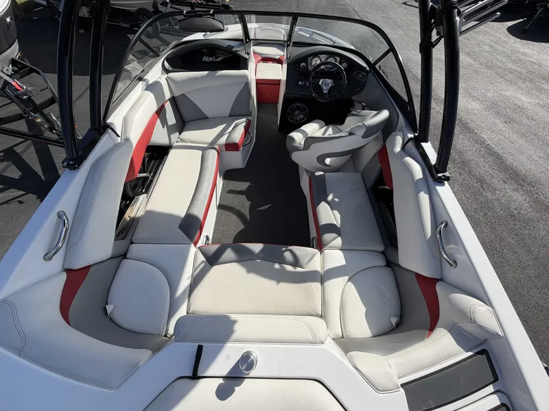 Slide: The Image of Tigé R20 2014 - 8