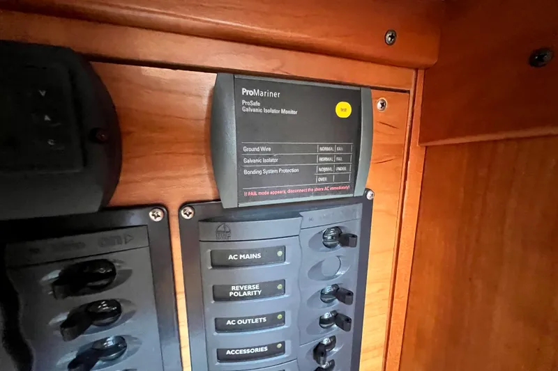 Slide: The Image of Electrical panel on a 2003 J Boats J/109, featuring ProMariner ProSafe monitor. - 88