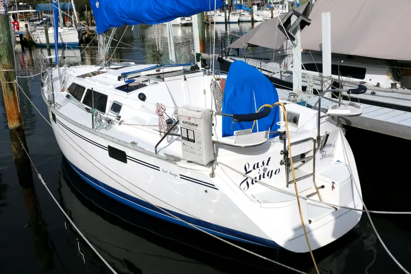 Slide: The Image of Hunter 33.5 1993 - 51