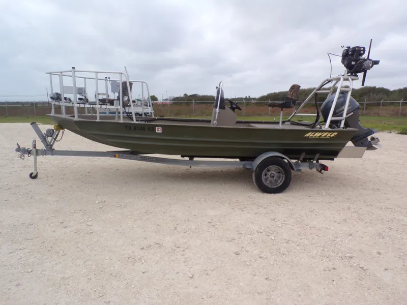The Image of 2022 Alweld 1960V boat on trailer, side view. - 1