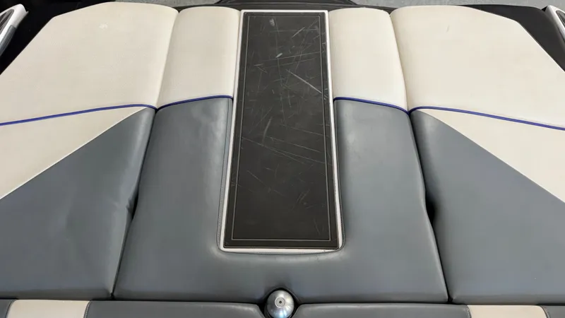 Slide: The Image of Rear view of a 2016 Moomba Mojo with gray and beige upholstery. - 21