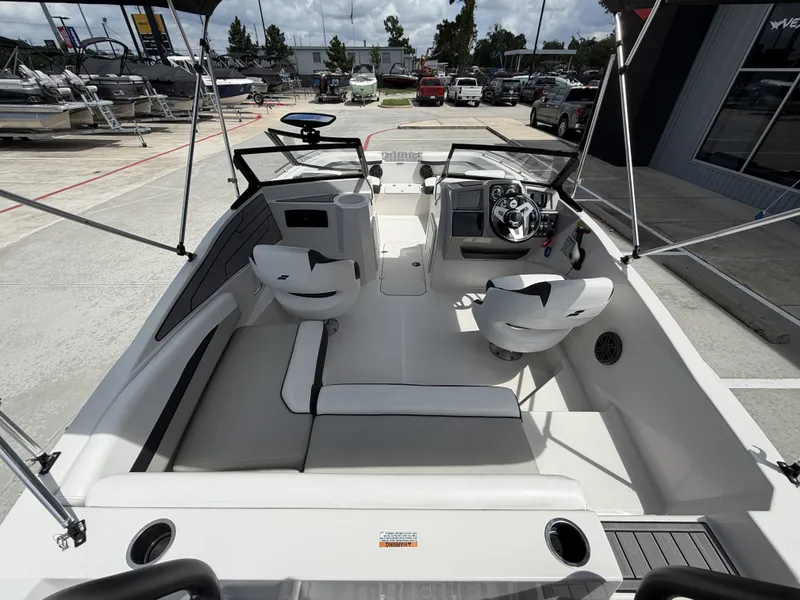 Slide: The Image of Starcraft SVX 190 OB 2024 - 11